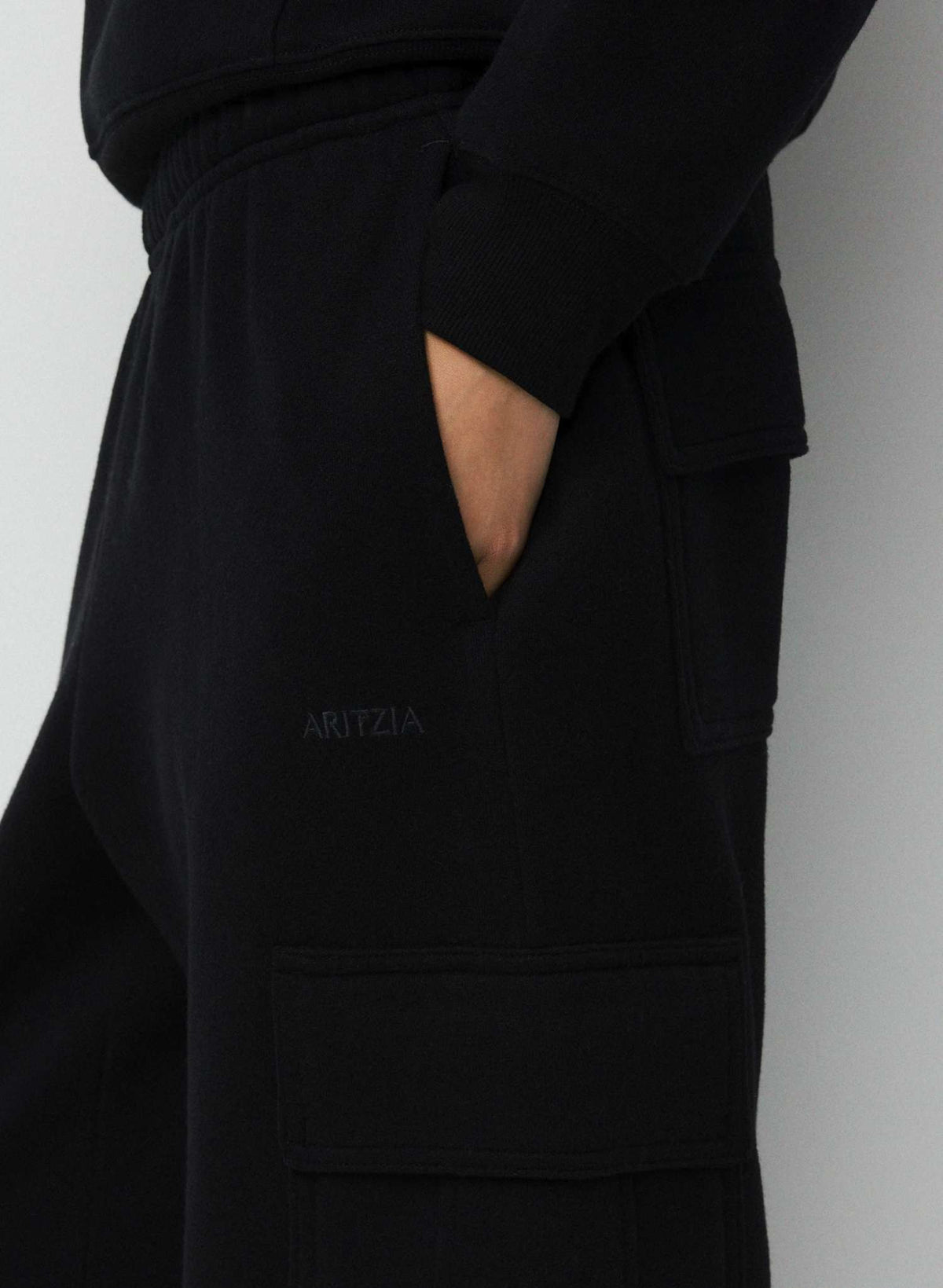Aritzia NWT Mega Fit Sweats, Medium