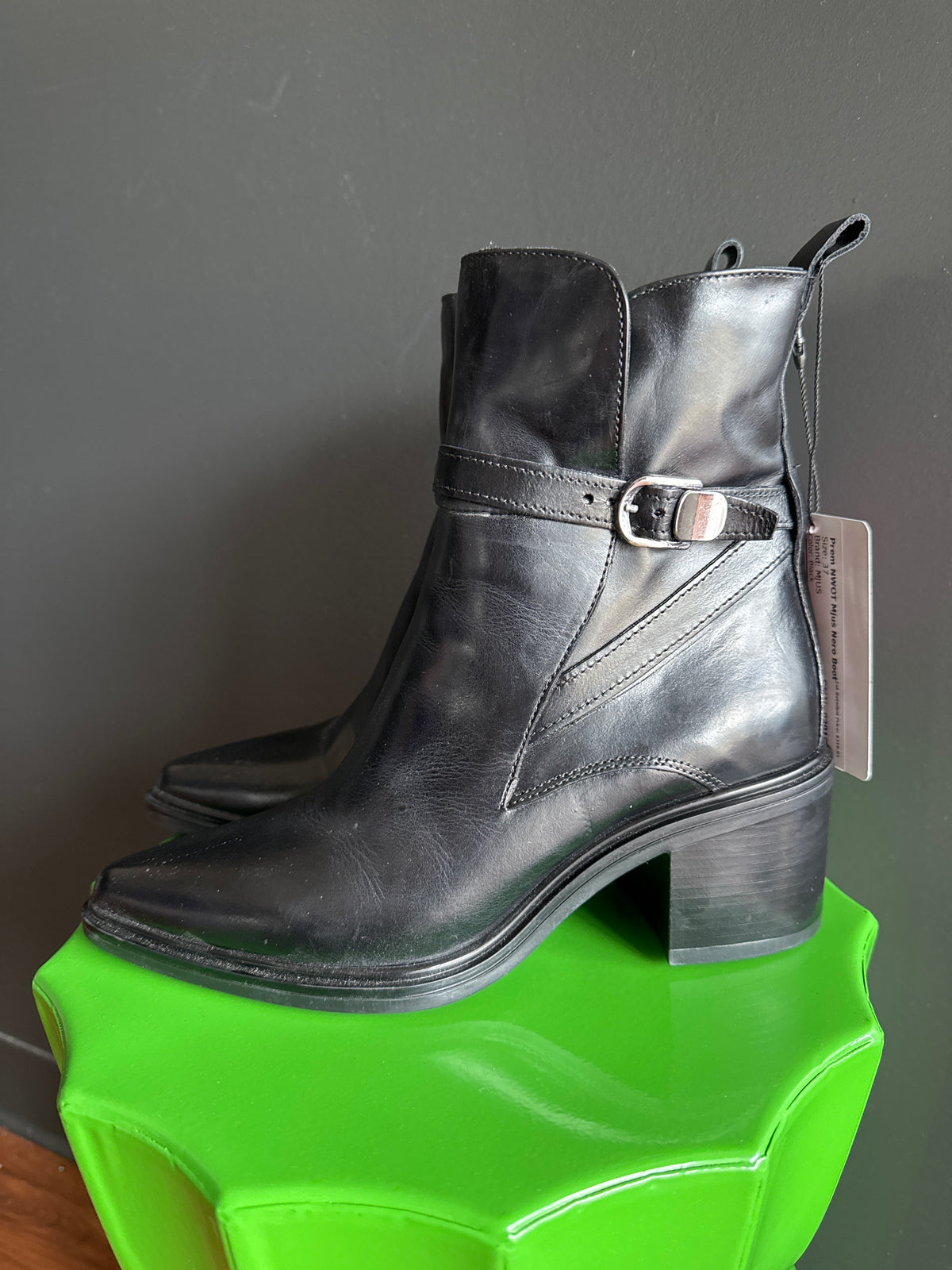 MJUS Prem NWOT Mjus Nero Boot, 37