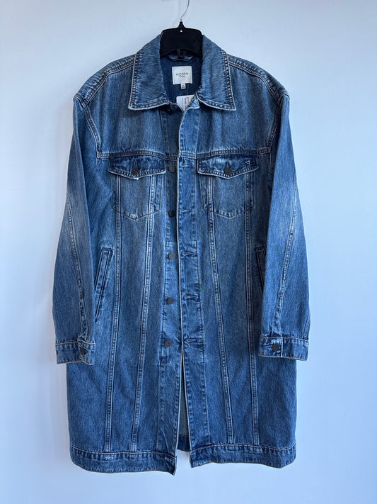 Hidden long denim jacket. Sherwood Park consignment, Sherwood Park shopping, consignment store Sherwood Park, Edmonton consignment, secondhand shopping, secondhand clothing, women’s consignment, women’s clothing consignment, curated consignment, quality secondhand clothing, pre-loved clothing, thrift shopping, sustainable fashion, local shopping, Alberta consignment