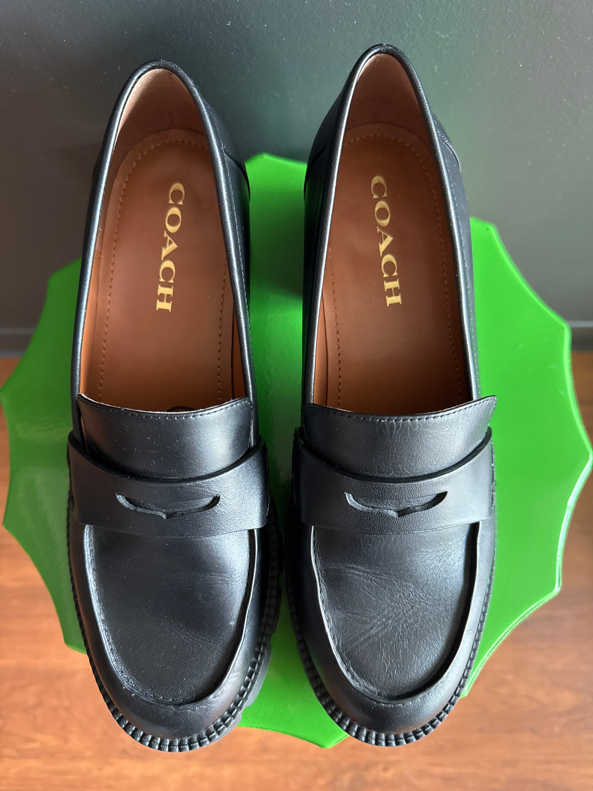 Coach Prem NWOT Colleen Loafer, 8