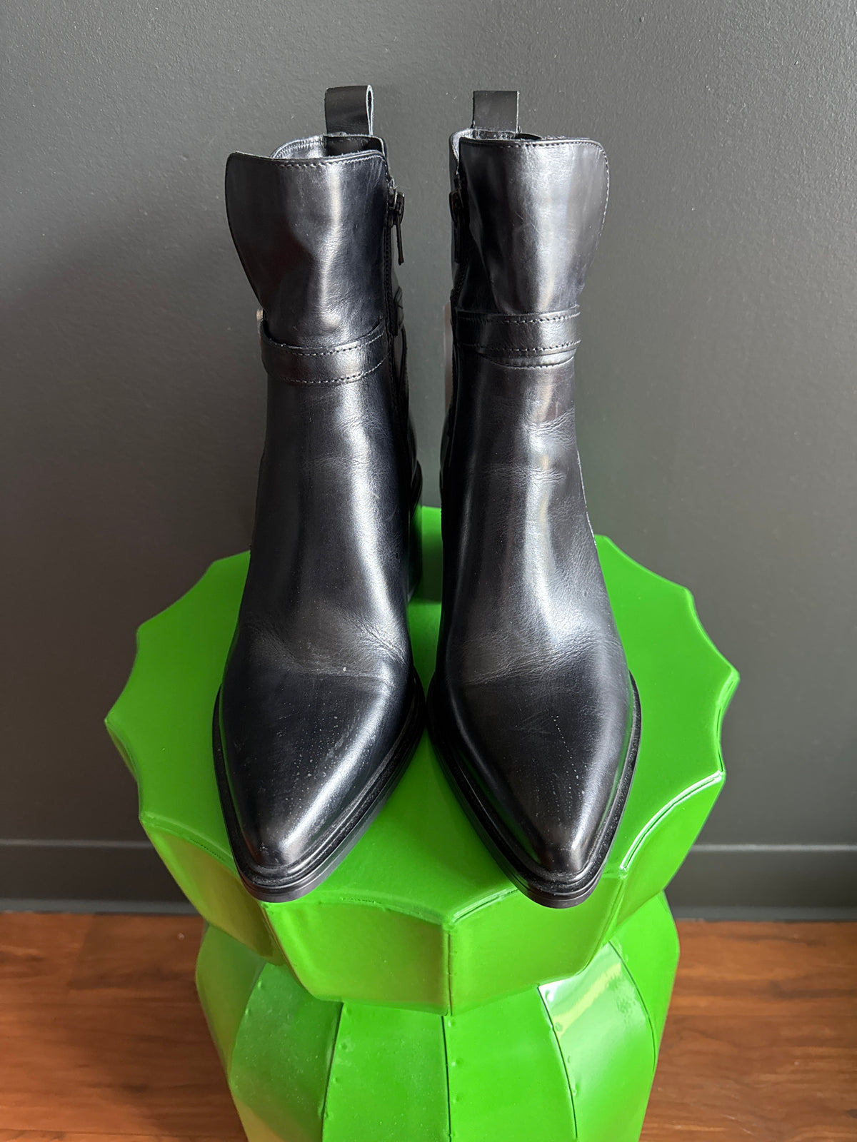 MJUS Prem NWOT Mjus Nero Boot, 37