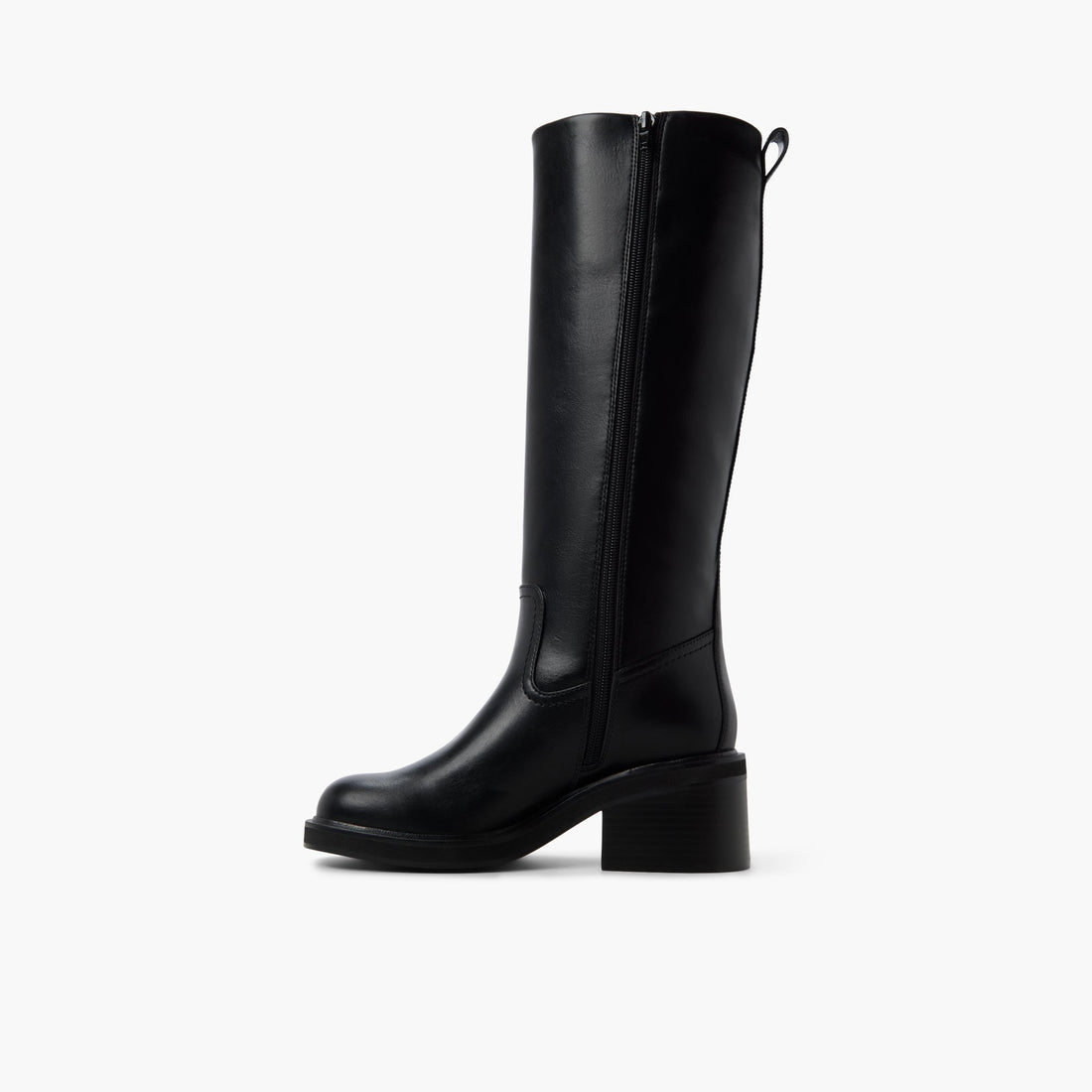 Journie brings equestrian ease to everyday style. consignment, secondhand boots, fall boots, chunky knee high boots, edmonton, sherwood park, consignment stores alberta