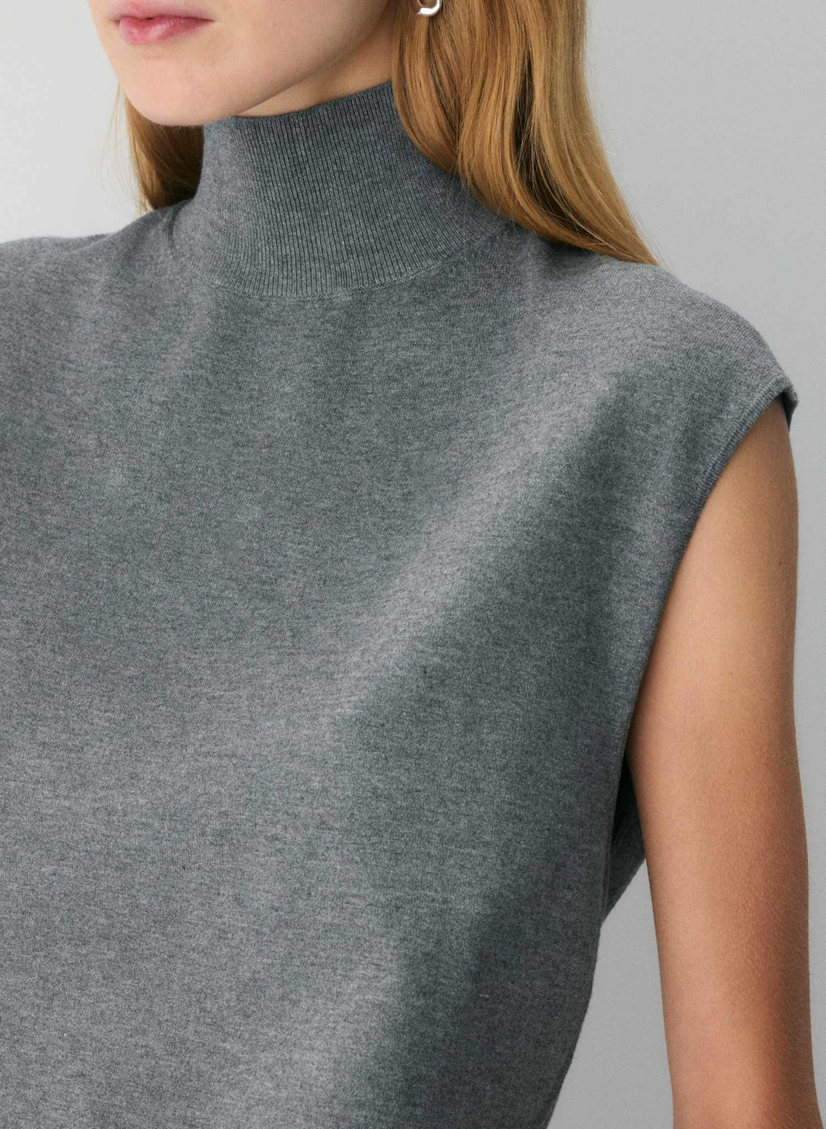 Babaton Aritzia Montrose Sweater Vest, Small