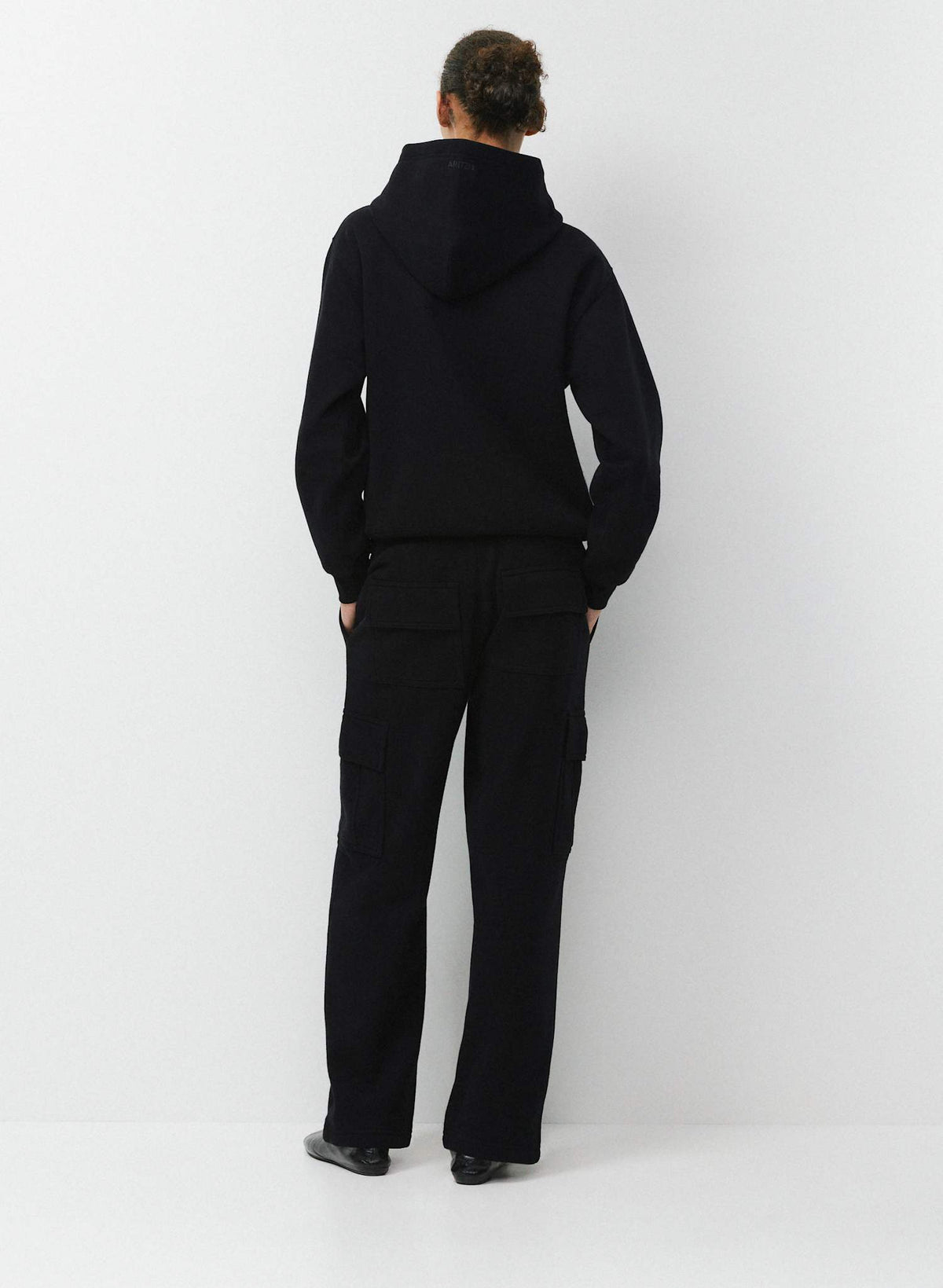 Aritzia NWT Mega Fit Sweats, Medium