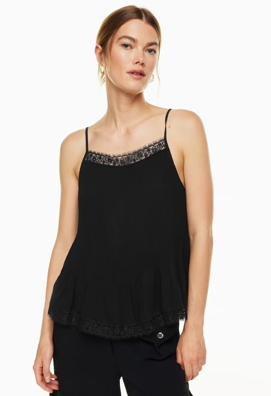 Aritzia Coralia Cami, Medium